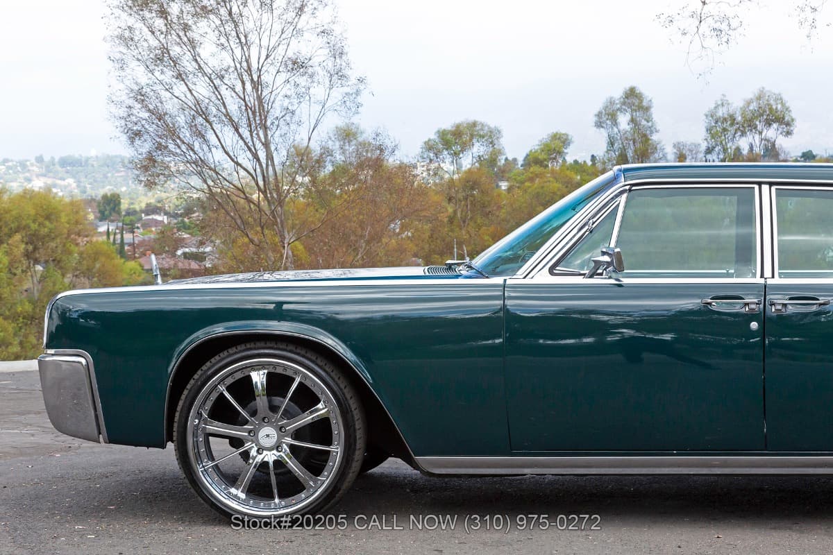 1963 Lincoln Continental 4-Door Sedan thumbnail 9