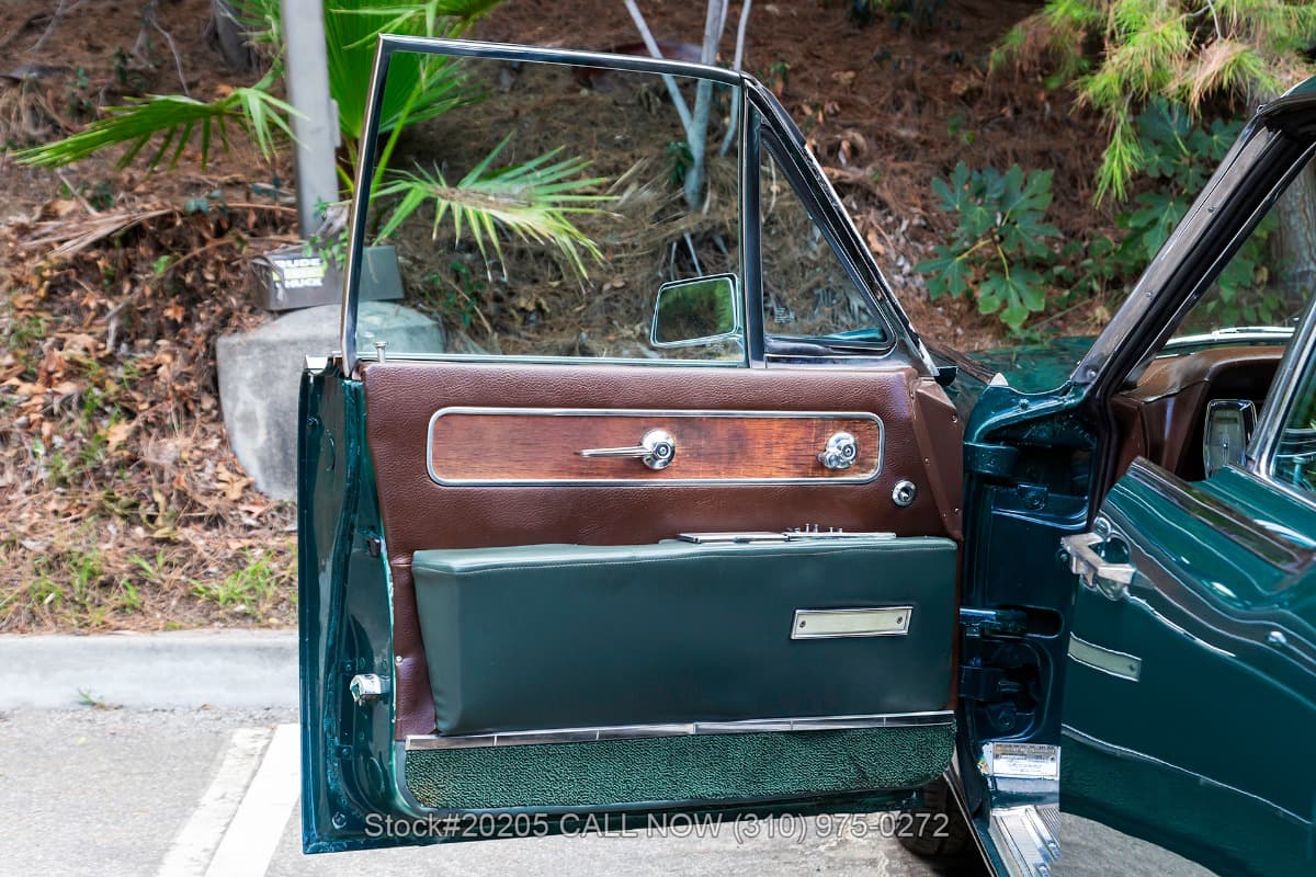 1963 Lincoln Continental 4-Door Sedan thumbnail 11
