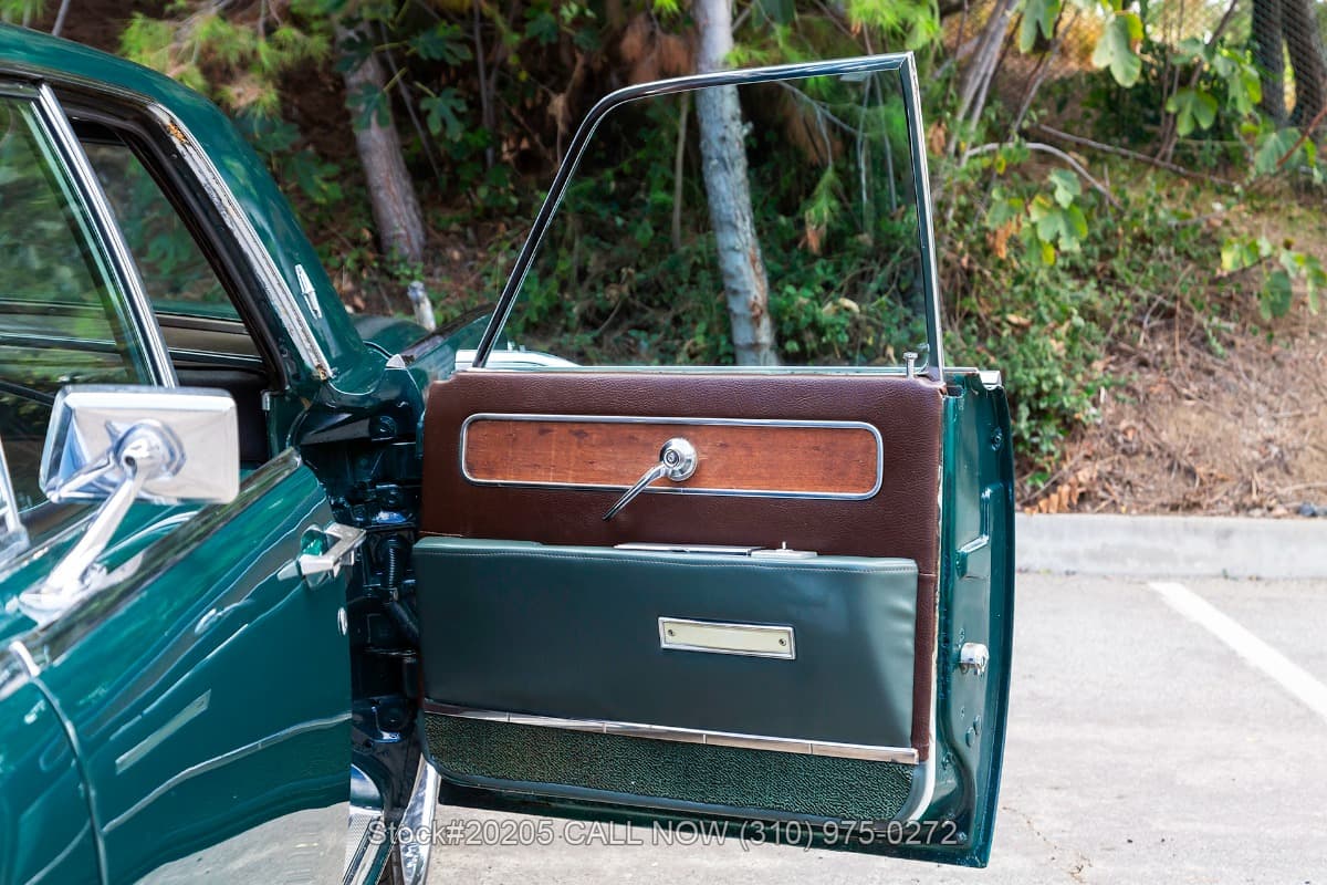 1963 Lincoln Continental 4-Door Sedan thumbnail 14