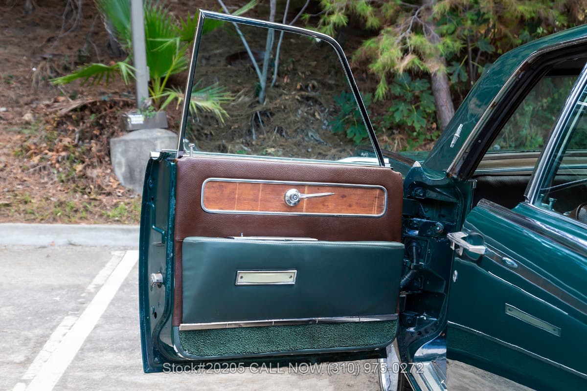 1963 Lincoln Continental 4-Door Sedan thumbnail 17