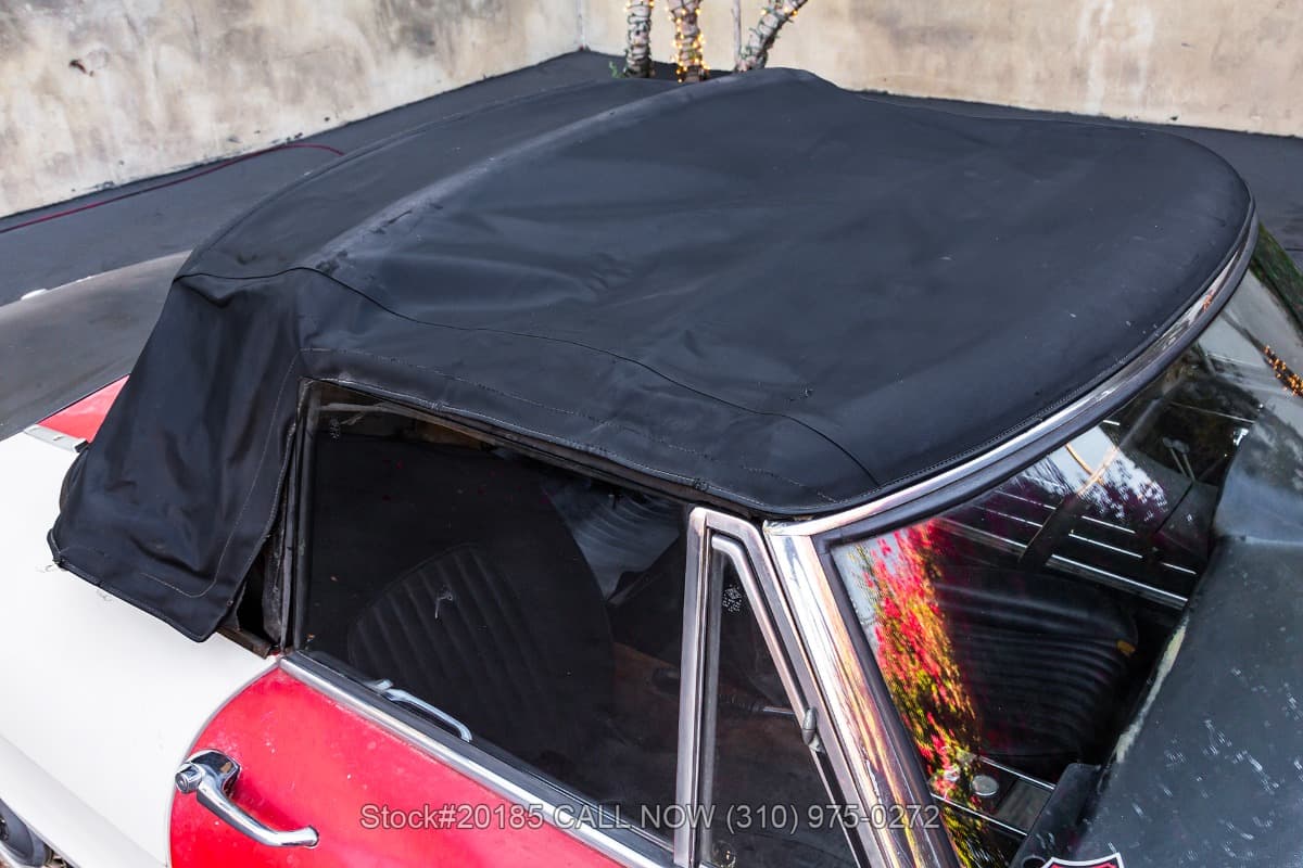 1969 Alfa Romeo 1750 Spider Veloce Series 1 Round-Tail thumbnail 10