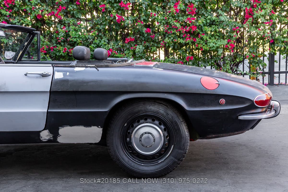 1969 Alfa Romeo 1750 Spider Veloce Series 1 Round-Tail thumbnail 13