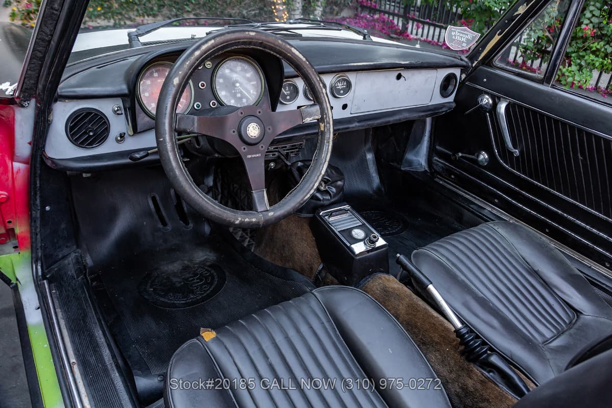 1969 Alfa Romeo 1750 Spider Veloce Series 1 Round-Tail thumbnail 15