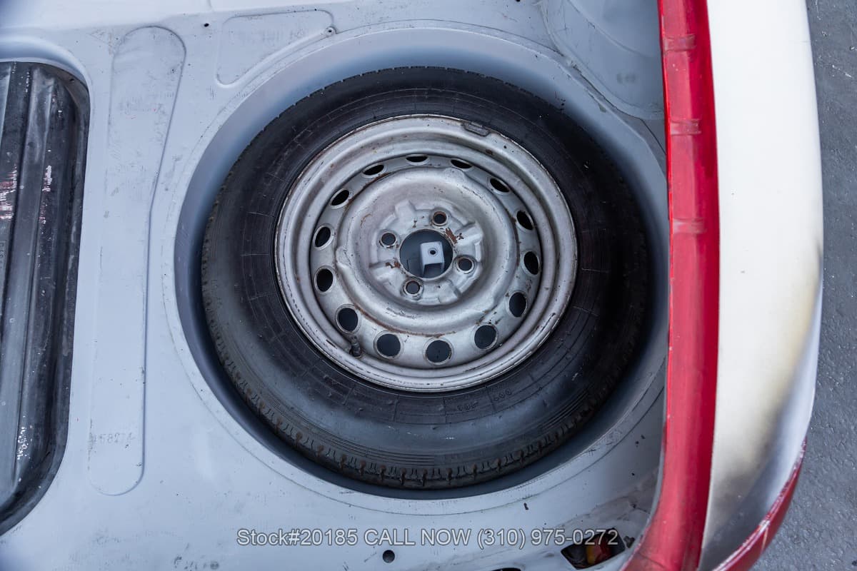1969 Alfa Romeo 1750 Spider Veloce Series 1 Round-Tail thumbnail 19