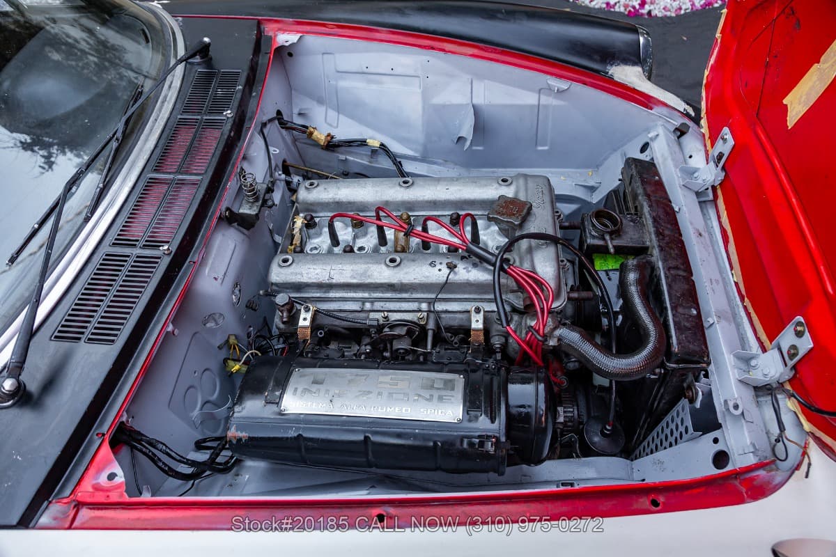 1969 Alfa Romeo 1750 Spider Veloce Series 1 Round-Tail thumbnail 24
