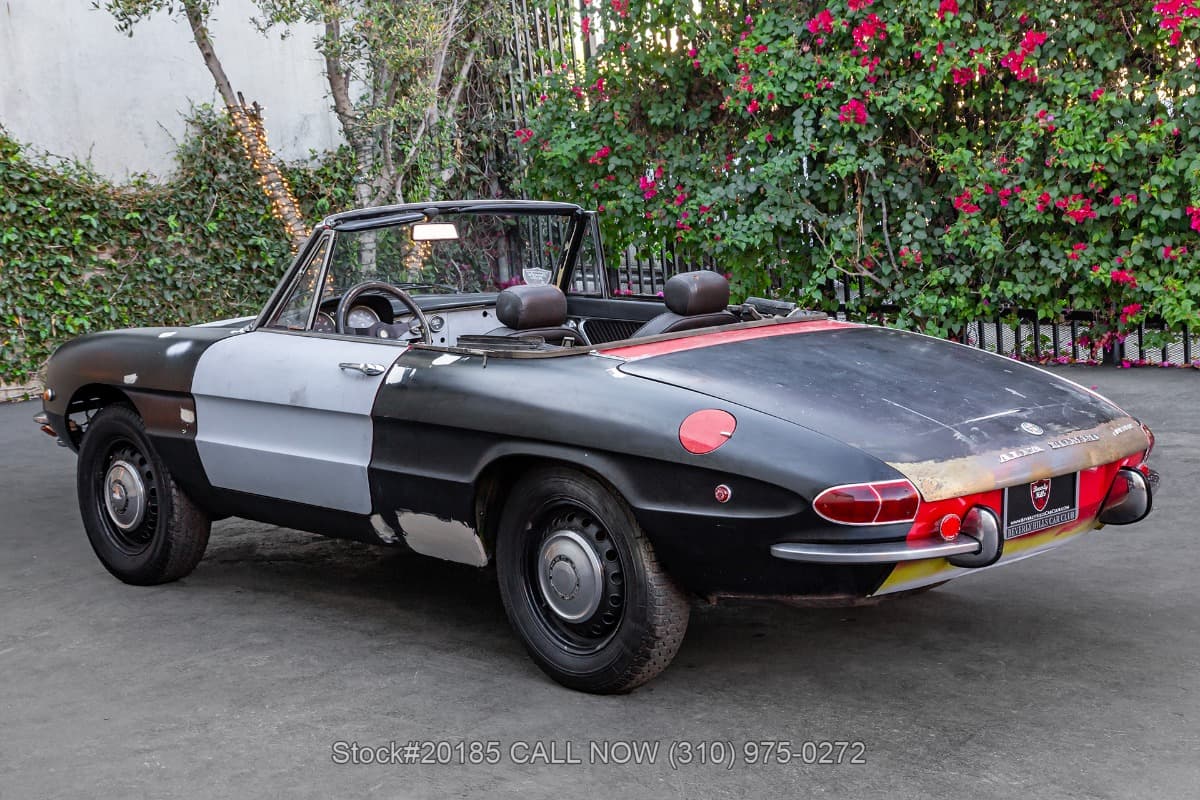 1969 Alfa Romeo 1750 Spider Veloce Series 1 Round-Tail thumbnail 5