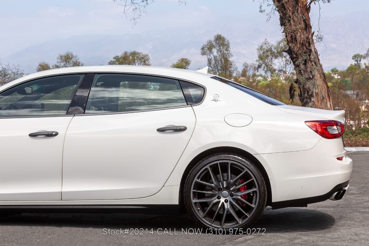 2015 Maserati Quattroporte GTS thumbnail 9