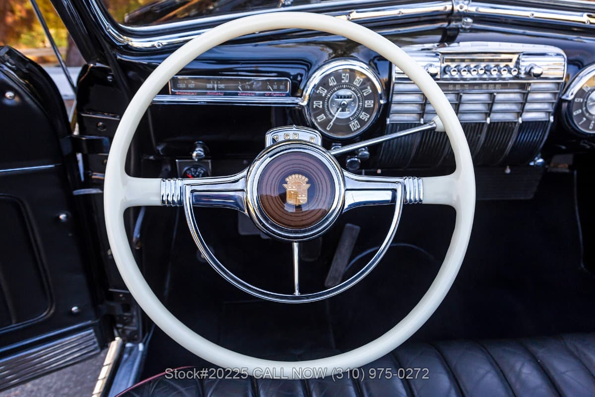 1941 Cadillac Series 62 Deluxe  Convertible Coupe thumbnail 17