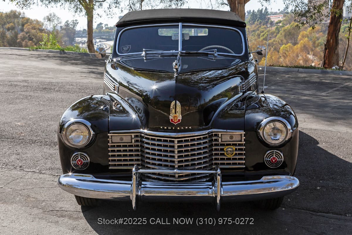 1941 Cadillac Series 62 Deluxe  Convertible Coupe thumbnail 6