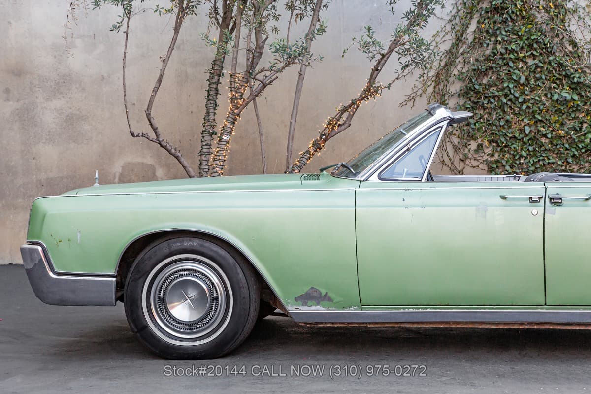 1967 Lincoln Continental Convertible thumbnail 13