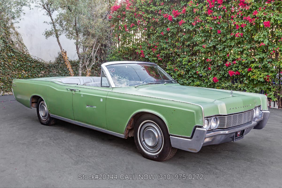 1967 Lincoln Continental Convertible thumbnail 3