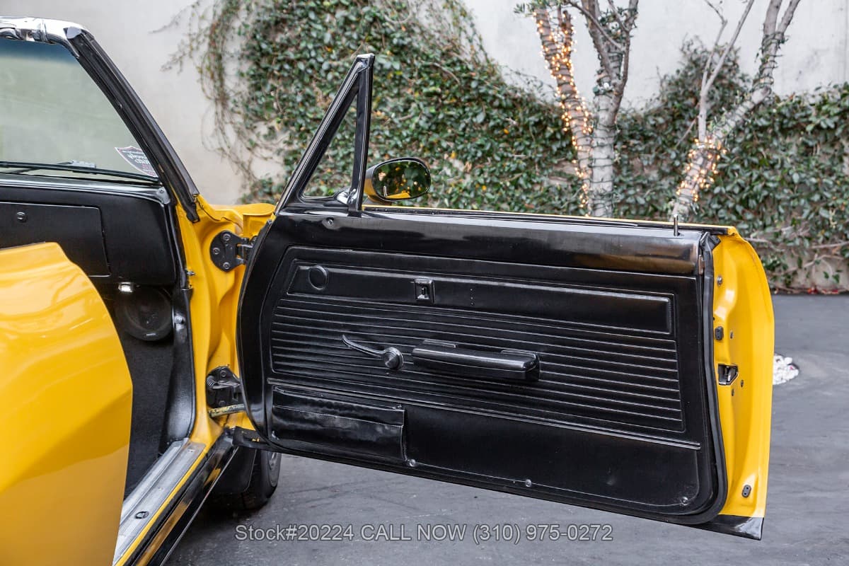 1965 Chevrolet Corvair Monza Convertible thumbnail 19