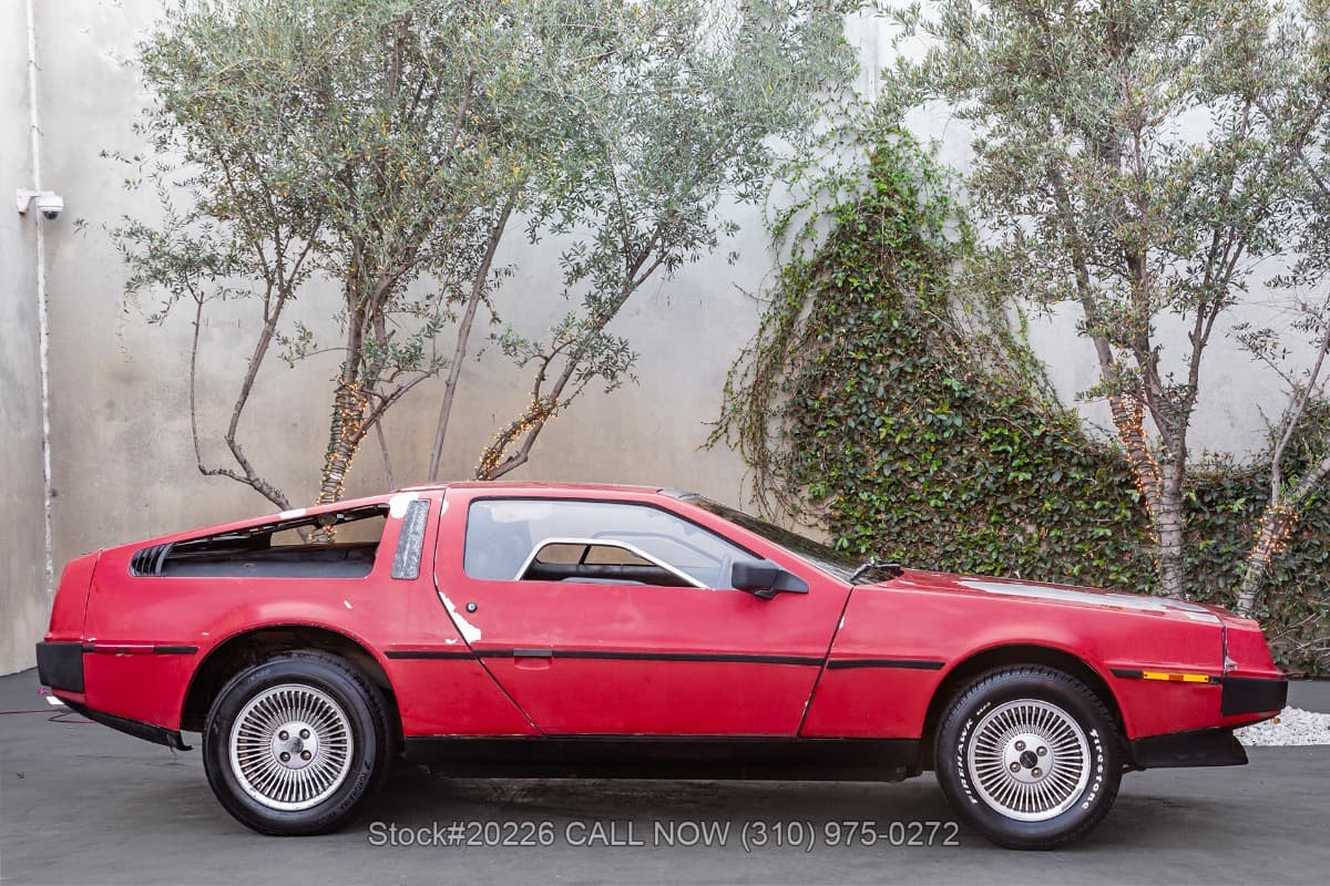 1981 DeLorean DMC-12 thumbnail 4