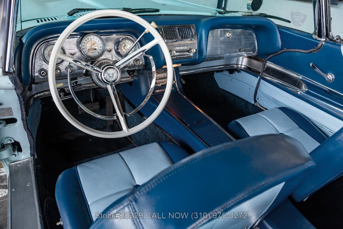 1960 Ford Thunderbird Convertible thumbnail 13