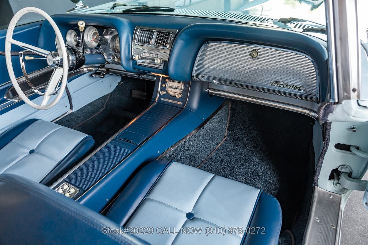1960 Ford Thunderbird Convertible thumbnail 17