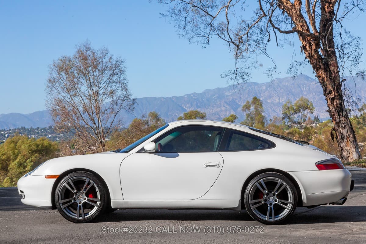 2001 Porsche 996 Carrera Coupe 6-Speed thumbnail 9
