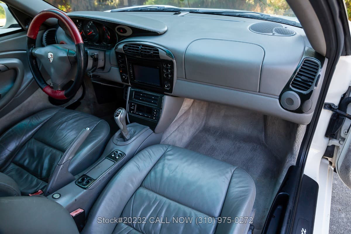 2001 Porsche 996 Carrera Coupe 6-Speed thumbnail 17
