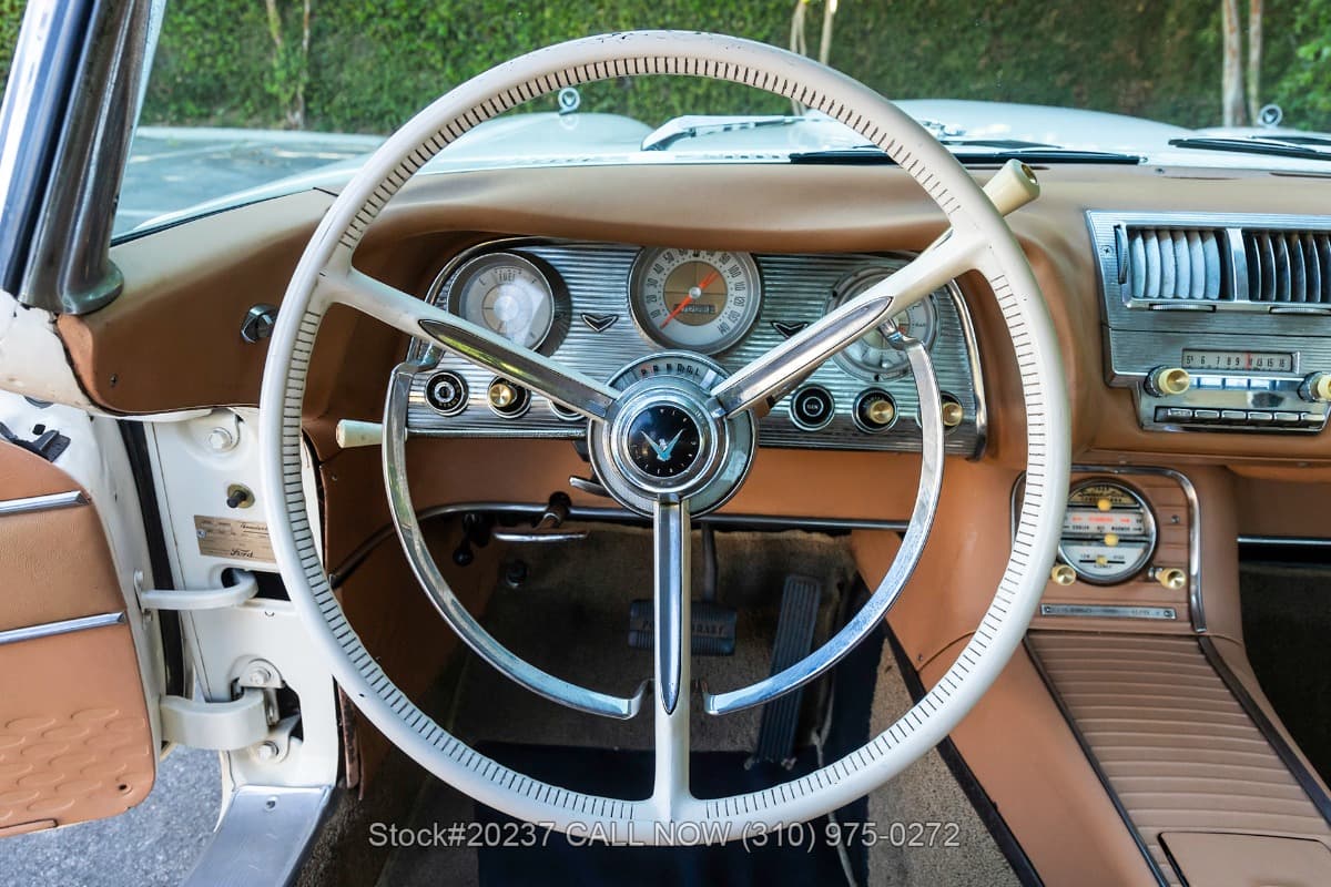 1959 Ford Thunderbird Hardtop Coupe thumbnail 16
