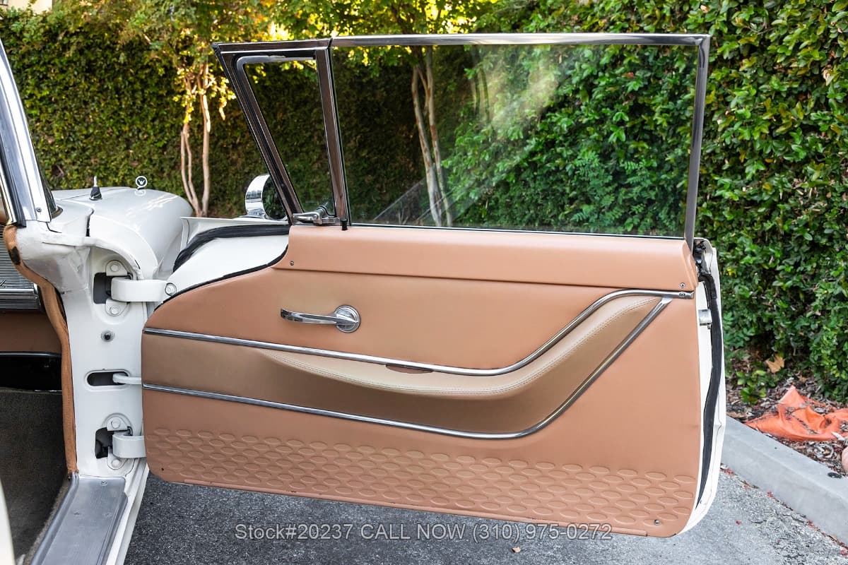 1959 Ford Thunderbird Hardtop Coupe thumbnail 22