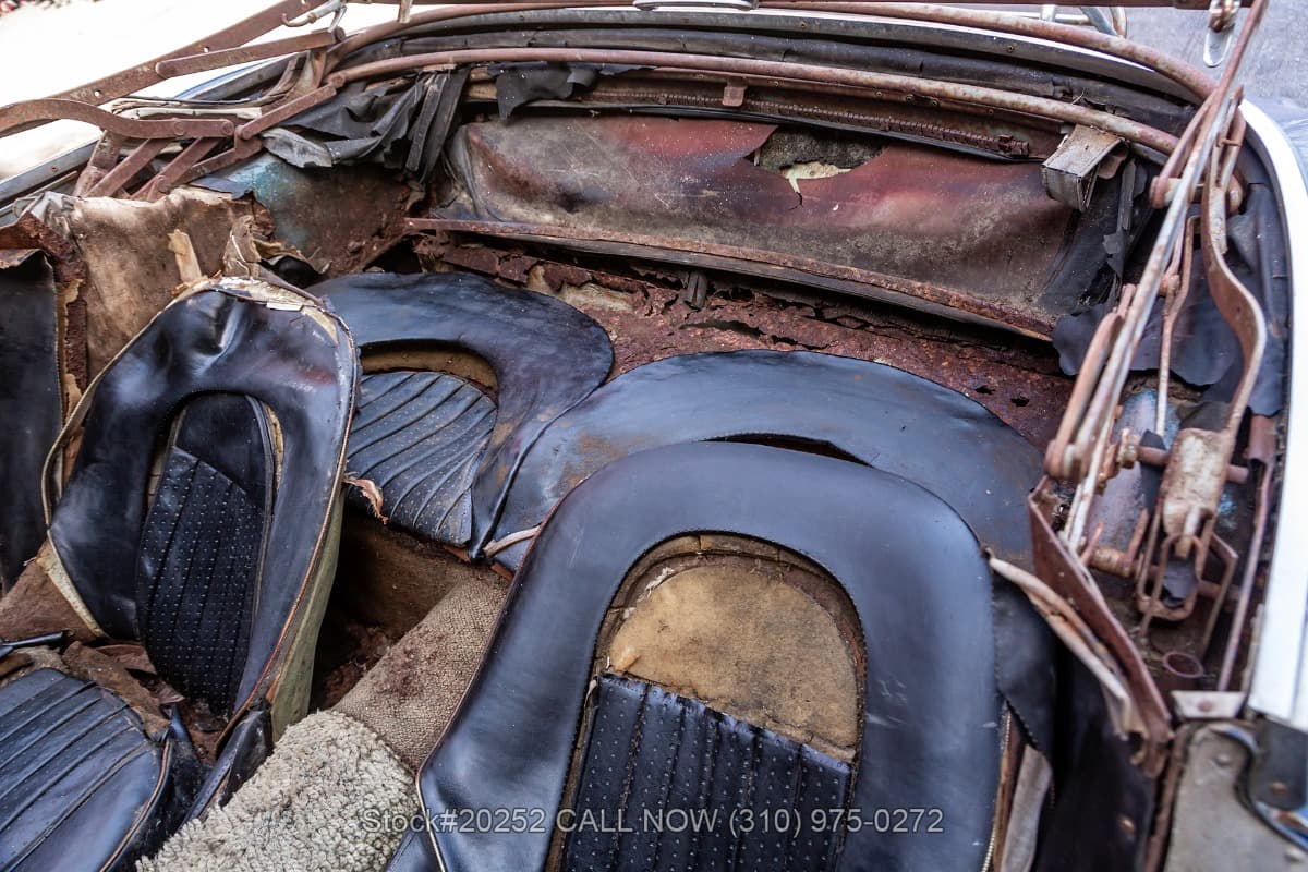 1963 Austin-Healey 3000 Mk II BJ7 Convertible thumbnail 18