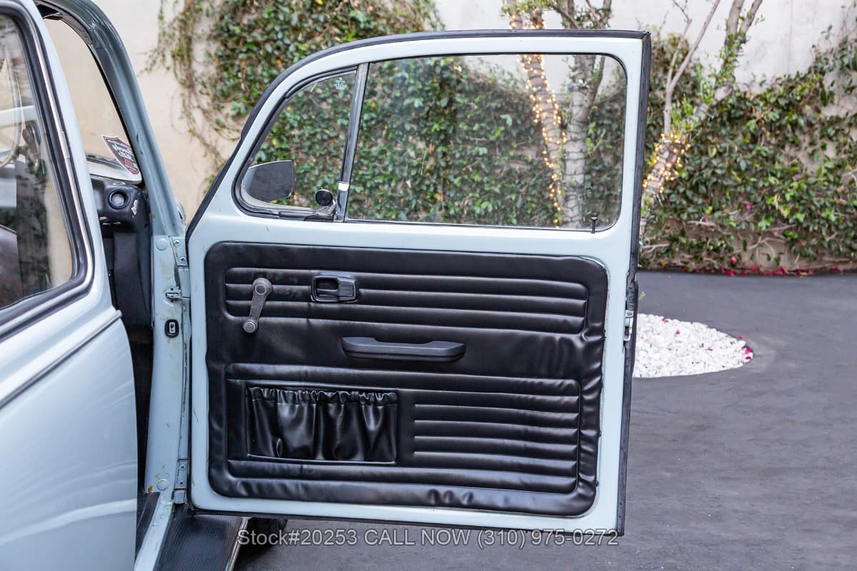 1974 Volkswagen Super Beetle thumbnail 18