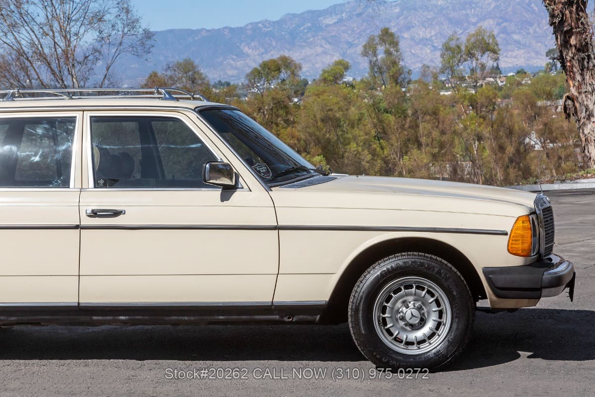 1982 Mercedes 300TD Turbodiesel Station Wagon thumbnail 8