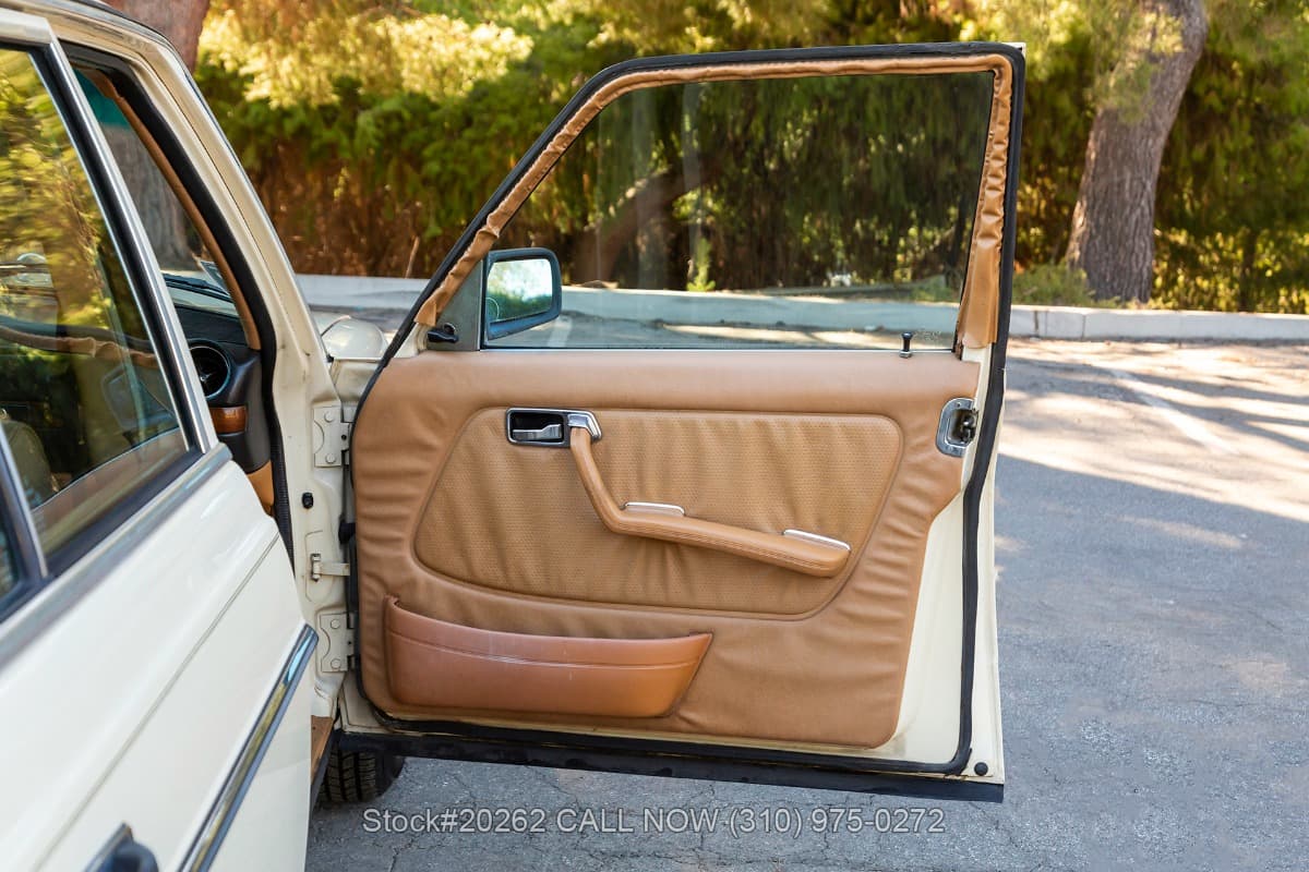 1982 Mercedes 300TD Turbodiesel Station Wagon thumbnail 20