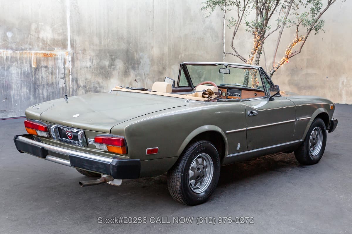 1980 Fiat 124 Spider 2000 thumbnail 4