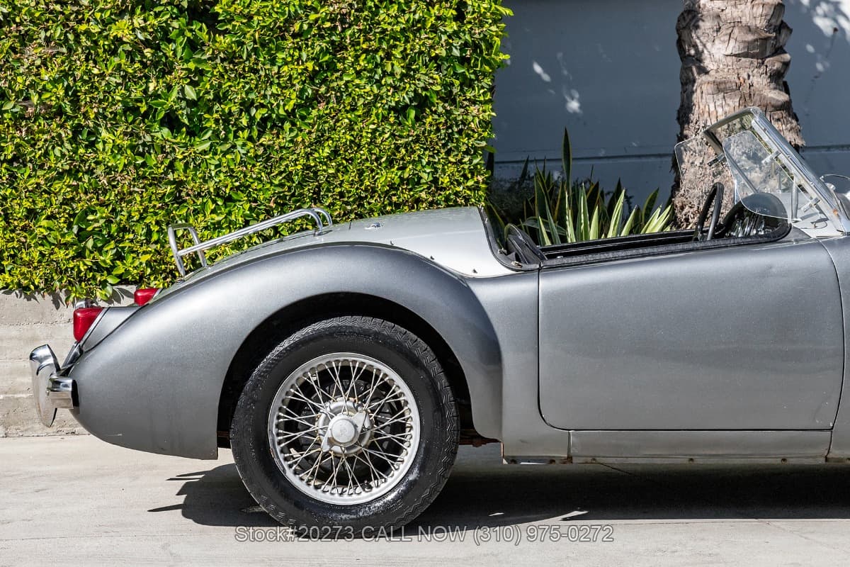 1957 MG MGA Roadster thumbnail 13