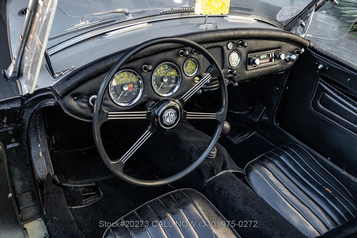 1957 MG MGA Roadster thumbnail 17