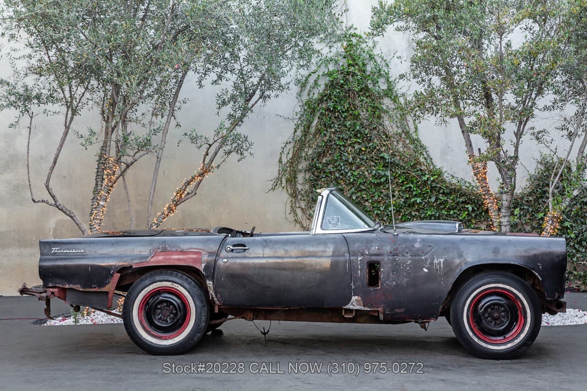 1956 Ford Thunderbird Convertible thumbnail 4