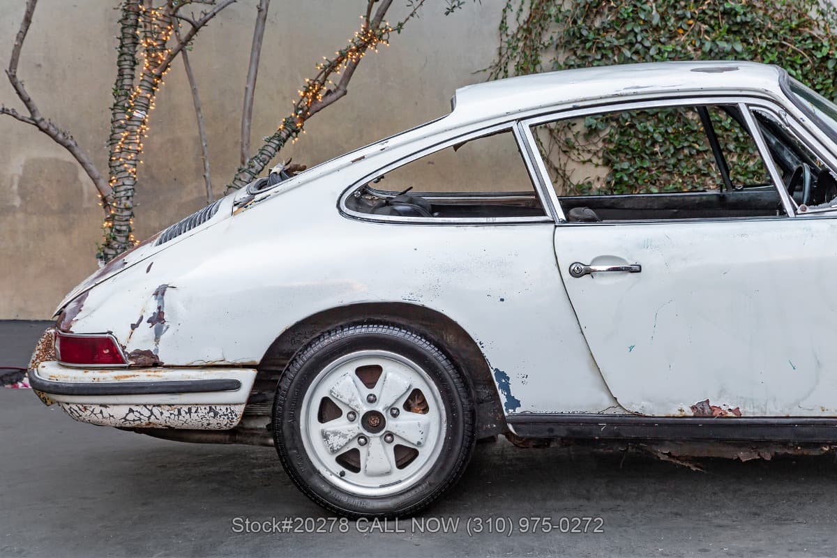 1967 Porsche 911 Coupe Short-Wheelbase (SWB) thumbnail 11