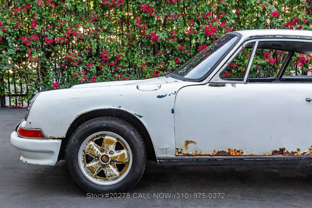 1967 Porsche 911 Coupe Short-Wheelbase (SWB) thumbnail 12