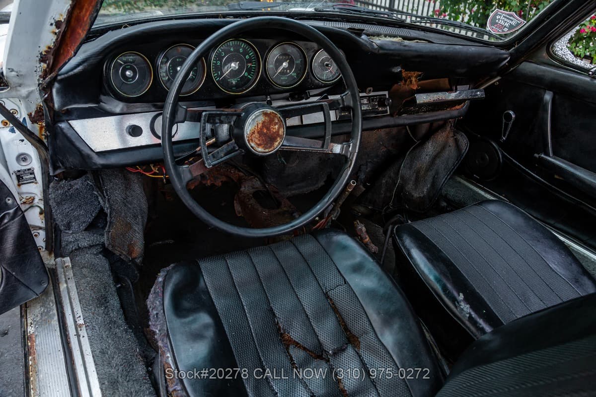 1967 Porsche 911 Coupe Short-Wheelbase (SWB) thumbnail 16