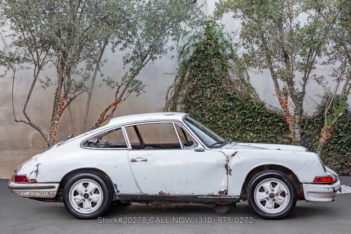 1967 Porsche 911 Coupe Short-Wheelbase (SWB) thumbnail 4