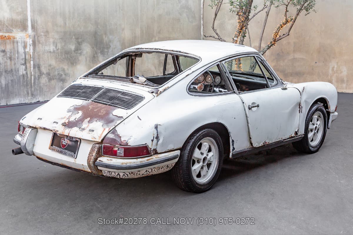 1967 Porsche 911 Coupe Short-Wheelbase (SWB) thumbnail 5