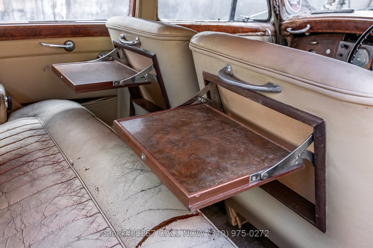1954 Bentley R-Type Saloon thumbnail 13