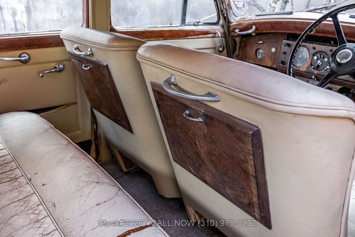 1954 Bentley R-Type Saloon thumbnail 14