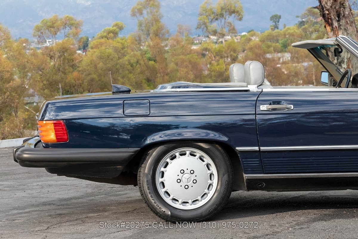 1987 Mercedes 560SL with 2 tops thumbnail 13