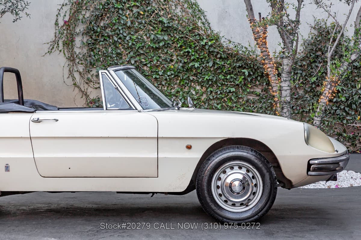 1967 Alfa Romeo Giulia Spider 1600 Duetto thumbnail 10
