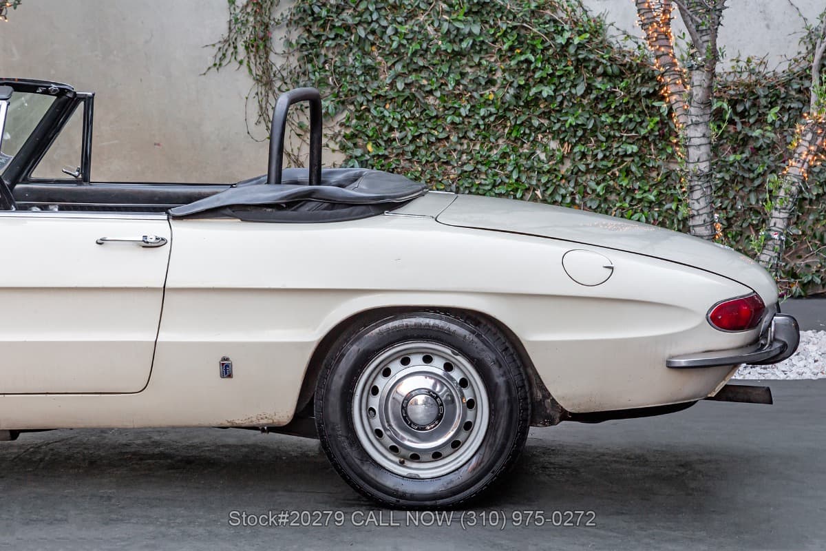 1967 Alfa Romeo Giulia Spider 1600 Duetto thumbnail 12