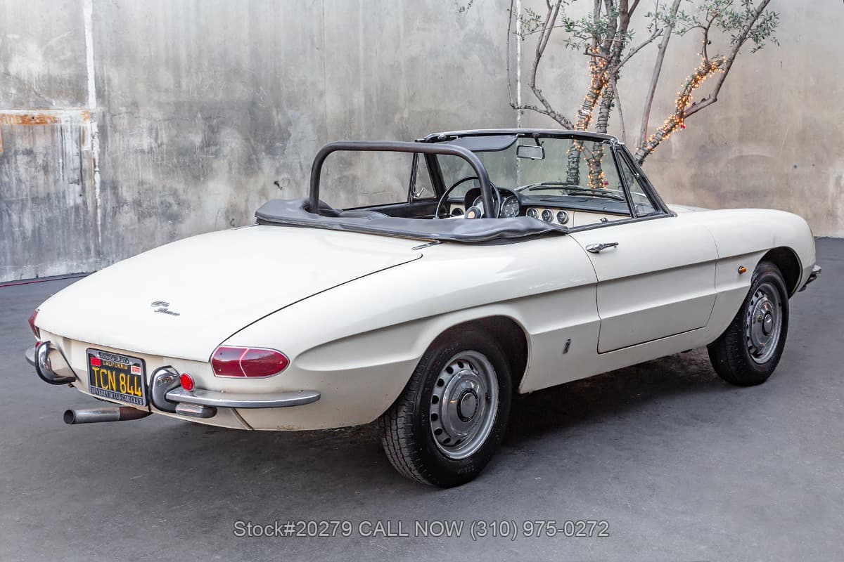 1967 Alfa Romeo Giulia Spider 1600 Duetto thumbnail 4