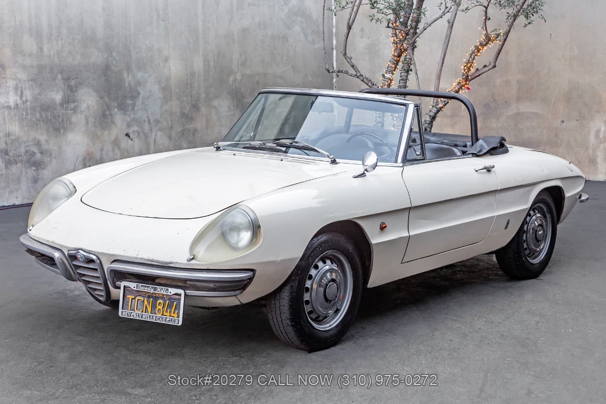 1967 Alfa Romeo Giulia Spider 1600 Duetto thumbnail 5