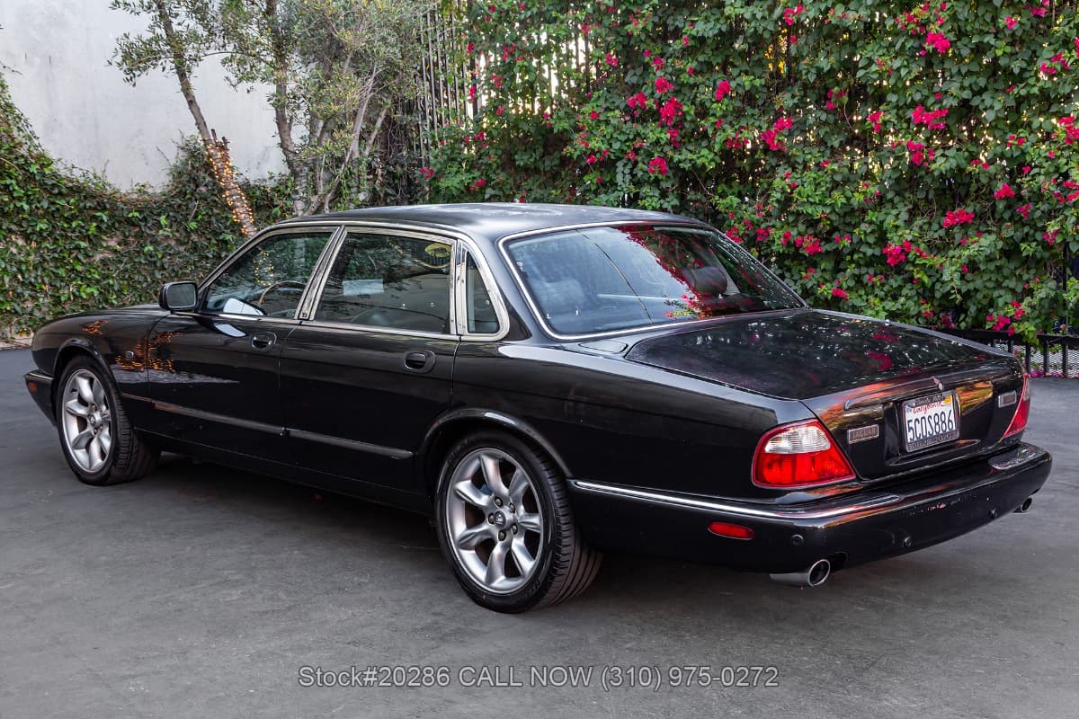 2002 Jaguar XJR thumbnail 5