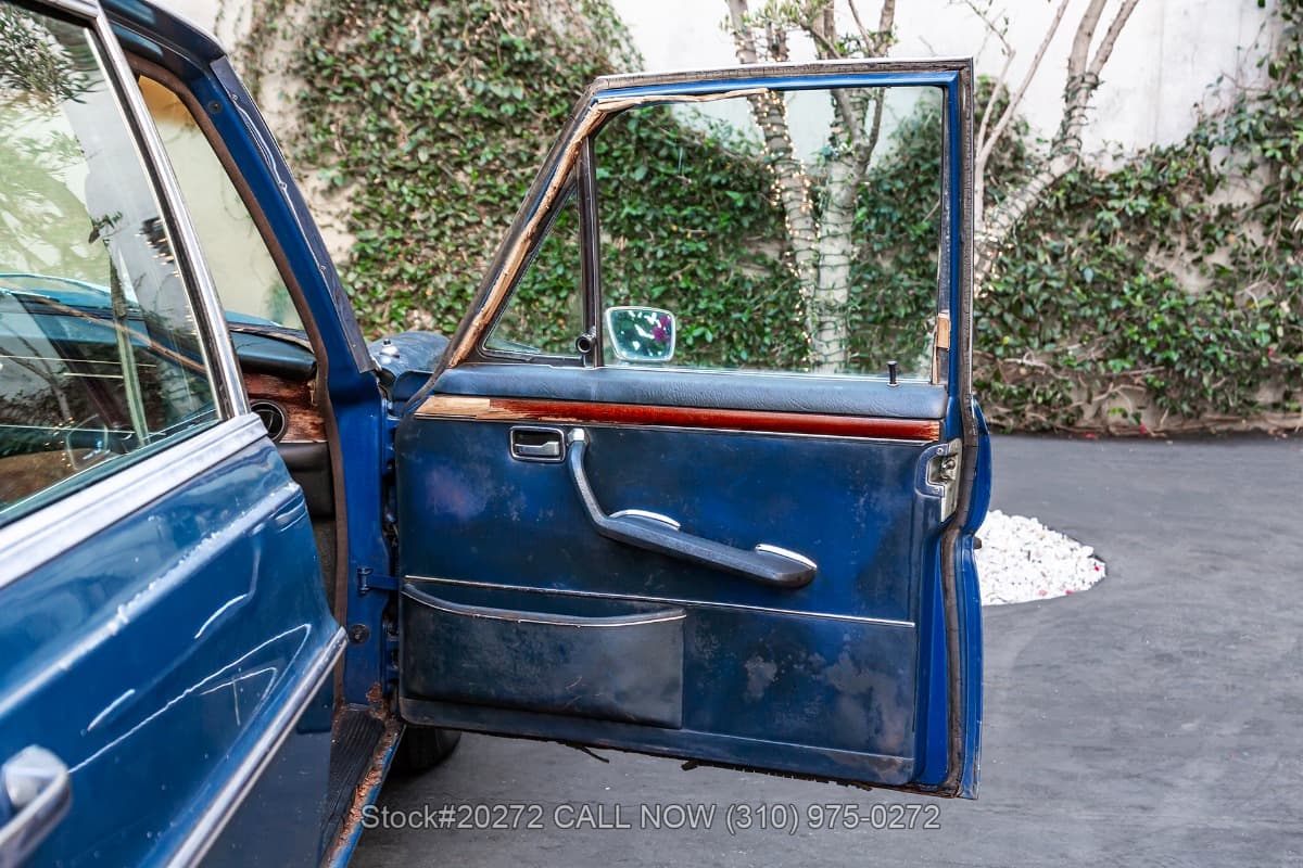 1970 Mercedes 300SEL 6.3 thumbnail 23