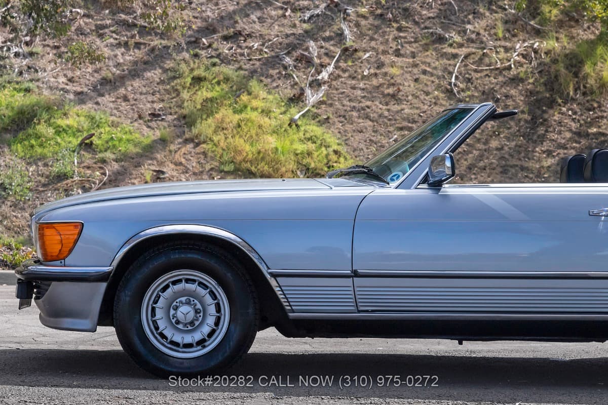 1977 Mercedes 280SL Euro-Spec Roadster with two tops thumbnail 16