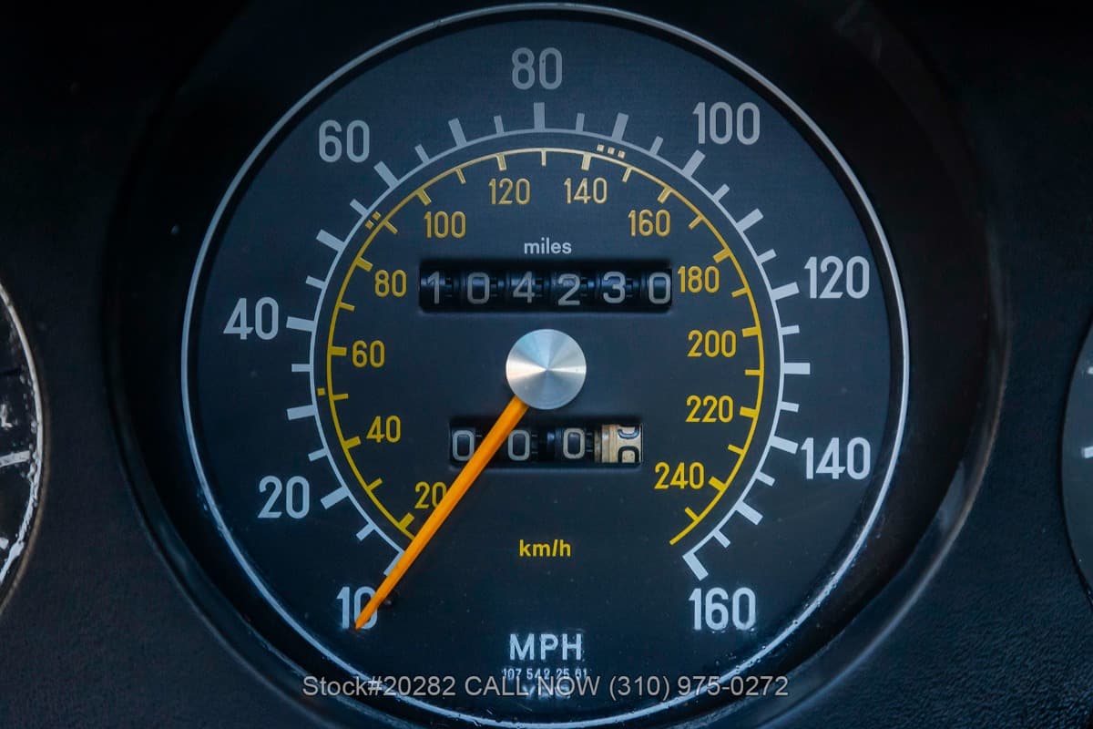 1977 Mercedes 280SL Euro-Spec Roadster with two tops thumbnail 20