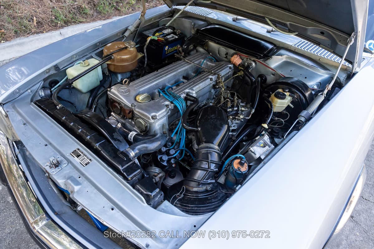 1977 Mercedes 280SL Euro-Spec Roadster with two tops thumbnail 25