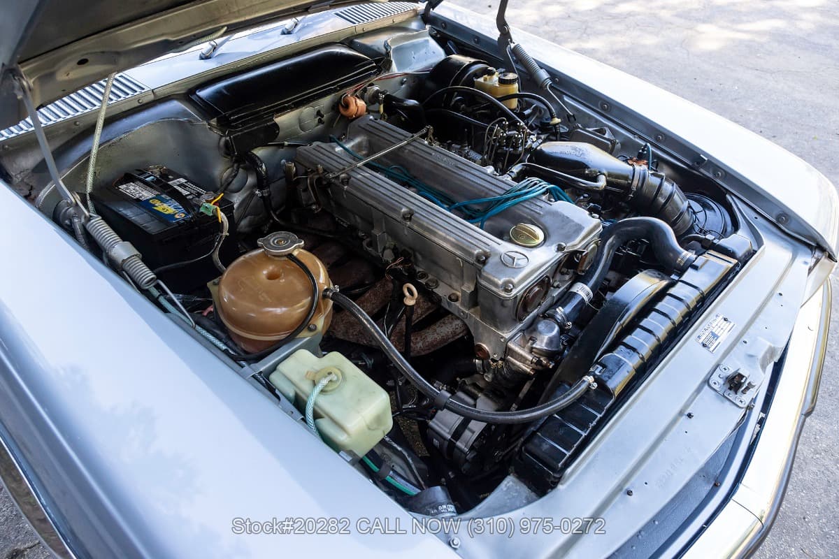 1977 Mercedes 280SL Euro-Spec Roadster with two tops thumbnail 27