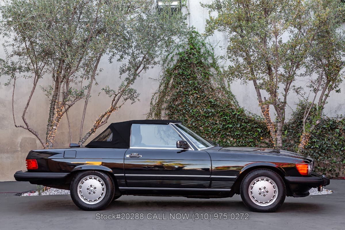 1987 Mercedes 560SL with 2 tops thumbnail 6
